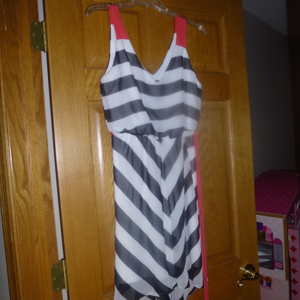 Womens Bisou Bisou Black/ White/Coral Chiffon Dres